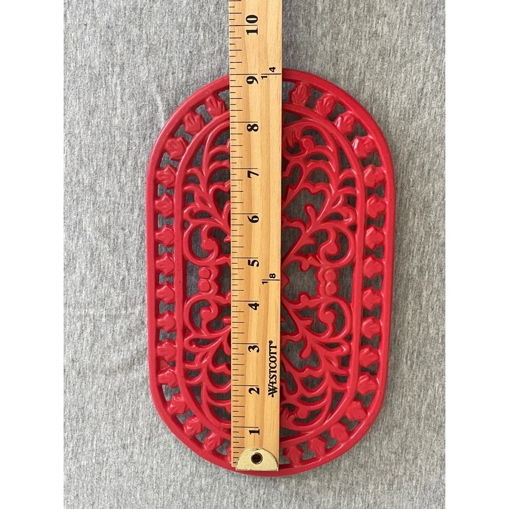 Unbranded Trivet Home OS Red Excellent Cast Iron Oval Filigree Scrollwork Footed